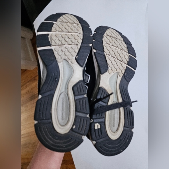 New Balance 990 V3 - Picture 7 of 8